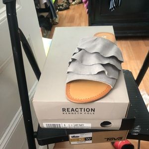 Kenneth Cole sandal